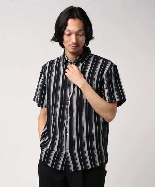 CORISCO(コリスコ)の「CORISCO 綿麻パナマ 半袖 シャツ (M1)(シャツ/ブラウス・メンズ・ホワイト/ベージュ/ネイビー/グリーン/ホワイト系その他/ブラック系その他/ベージュ系その他/ブルー系その他/ブラック系その他2/ブルー系その他2・MEDIUM/LARGE/X-LARGE)」の4枚目の写真