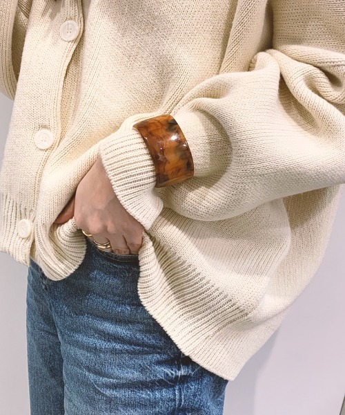 Ciki(シキ)の「マーブルワイドバングル / クリアボリュームバングル(バングル/リストバンド・レディース・ベージュ/ブラウン/クリア・FREE)」の8枚目の写真