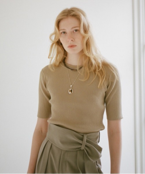 CLANE(クラネ)の「【CLANE(クラネ)】H/Nリブニットトップス(Tシャツ/カットソー・レディース・ホワイト/ブラック/ベージュ/グリーン・1)」の14枚目の写真