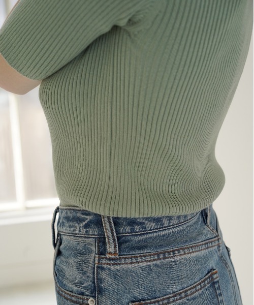CLANE(クラネ)の「【CLANE(クラネ)】H/Nリブニットトップス(Tシャツ/カットソー・レディース・ホワイト/ブラック/ベージュ/グリーン・1)」の6枚目の写真