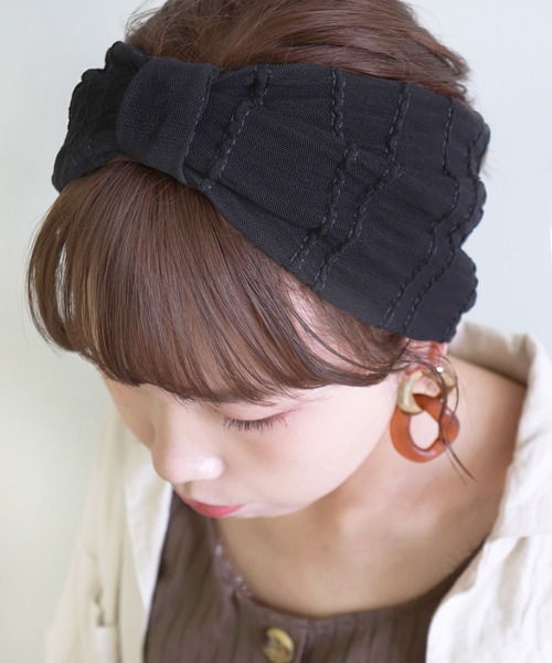 Monocoro toppi(モノコロトッピ)の「リボン チュール ヘアバンド(ヘアバンド・レディース・ブラック/ベージュ/グレー・フリー)」の13枚目の写真
