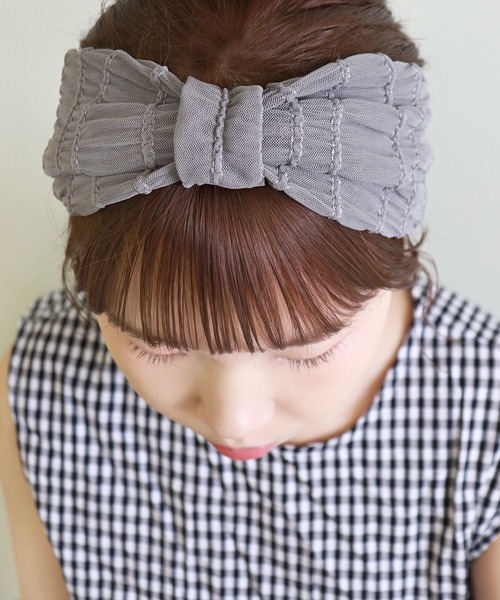 Monocoro toppi(モノコロトッピ)の「リボン チュール ヘアバンド(ヘアバンド・レディース・ブラック/ベージュ/グレー・フリー)」の9枚目の写真