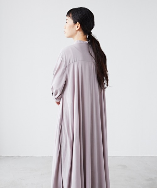 Libra Cue(リブラ キュー)の「Libra ボリュームマキシワンピース(ワンピース・レディース・ライトグレー/ベージュ/ネイビー・FREE)」の14枚目の写真