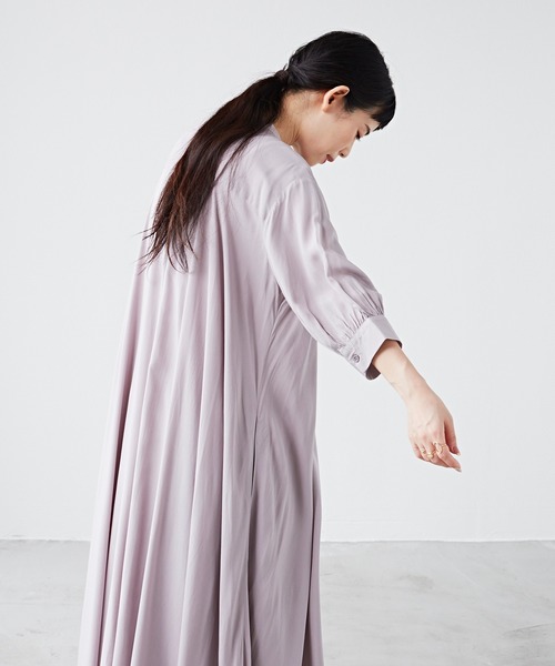 Libra Cue(リブラ キュー)の「Libra ボリュームマキシワンピース(ワンピース・レディース・ライトグレー/ベージュ/ネイビー・FREE)」の15枚目の写真