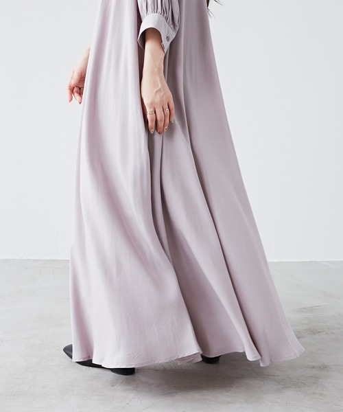 Libra Cue(リブラ キュー)の「Libra ボリュームマキシワンピース(ワンピース・レディース・ライトグレー/ベージュ/ネイビー・FREE)」の16枚目の写真