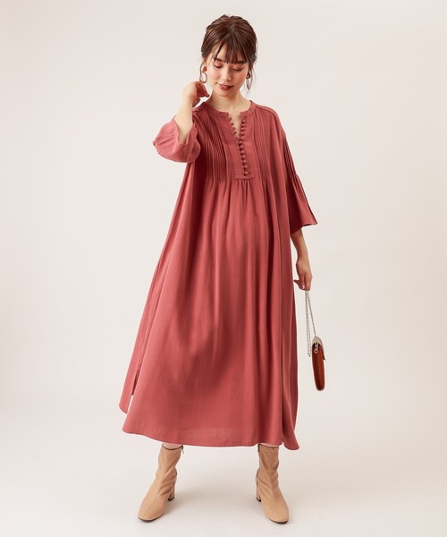 natural couture(ナチュラルクチュール)の「ピンタックカフタンワンピース(ワンピース・レディース・ブラック/ベージュ/レンガ・FREE)」の11枚目の写真