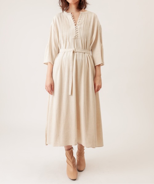 natural couture(ナチュラルクチュール)の「ピンタックカフタンワンピース(ワンピース・レディース・ブラック/ベージュ/レンガ・FREE)」の13枚目の写真