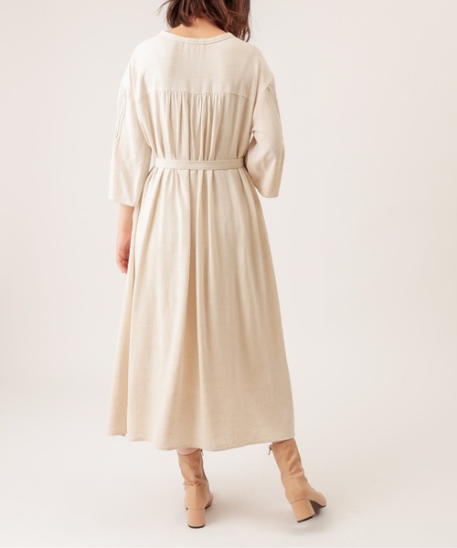 natural couture(ナチュラルクチュール)の「ピンタックカフタンワンピース(ワンピース・レディース・ブラック/ベージュ/レンガ・FREE)」の15枚目の写真