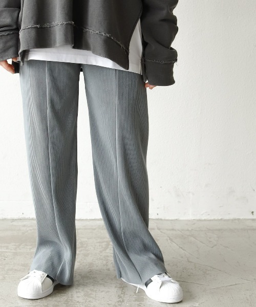 Auntie Rosa Holiday（アンティローザホリデー）の「スムースミニプリーツパンツ（その他パンツ・レディース・ブラック/カーキ/ブルー/モカ/ナチュラル・SMALL/MEDIUM）」の5枚目の写真