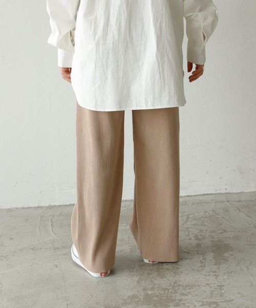 Auntie Rosa Holiday（アンティローザホリデー）の「スムースミニプリーツパンツ（その他パンツ・レディース・ブラック/カーキ/ブルー/モカ/ナチュラル・SMALL/MEDIUM）」の17枚目の写真