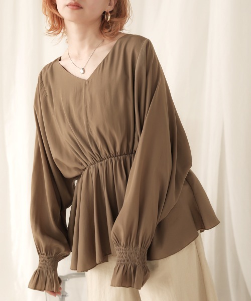 Bab(バブ)の「【WEB限定】ドルマンフレアトップス(シャツ/ブラウス・レディース・オフホワイト/ホワイト系その他/モカ/ブラック・38)」の4枚目の写真