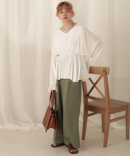 Bab(バブ)の「【WEB限定】ドルマンフレアトップス(シャツ/ブラウス・レディース・オフホワイト/ホワイト系その他/モカ/ブラック・38)」の13枚目の写真