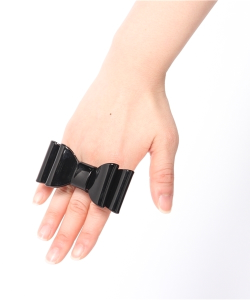 Ray BEAMS（レイビームス）の「LOTUS PINK / BIG リボン リング（リング・レディース・ブラック・ONE SIZE）」の2枚目の写真