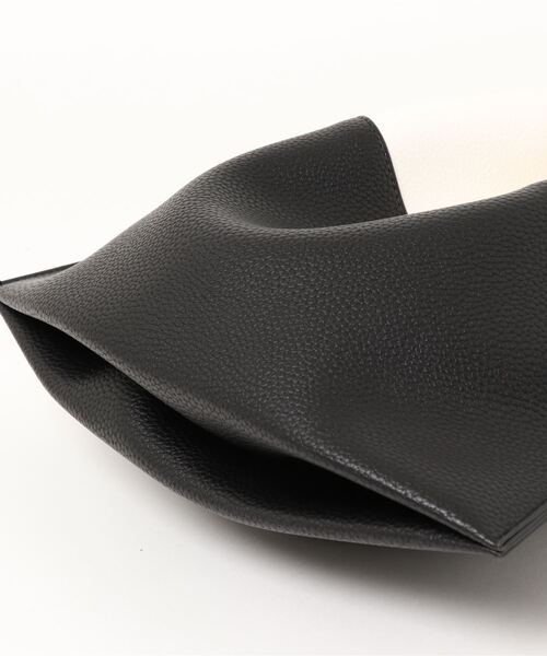 Laugoa(ラウゴア)の「HOORN ショルダーバッグ(ショルダーバッグ・レディース・ブラック/シルバーグレー/グレー/ベージュ・ONESIZE)」の6枚目の写真