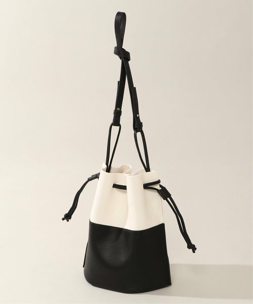 Laugoa(ラウゴア)の「HOORN ショルダーバッグ(ショルダーバッグ・レディース・ブラック/シルバーグレー/グレー/ベージュ・ONESIZE)」の1枚目の写真