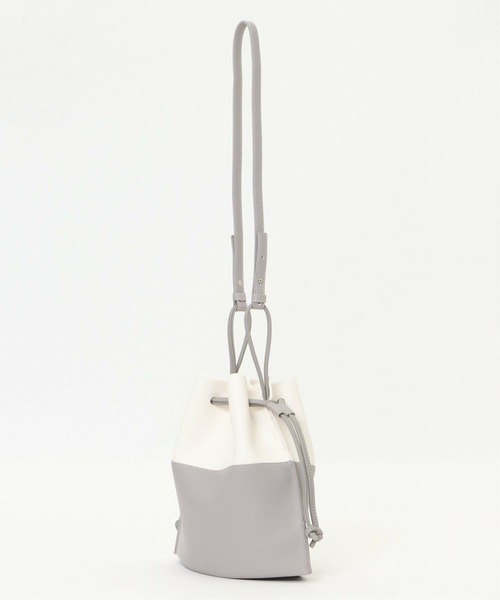 Laugoa(ラウゴア)の「HOORN ショルダーバッグ(ショルダーバッグ・レディース・ブラック/シルバーグレー/グレー/ベージュ・ONESIZE)」の9枚目の写真