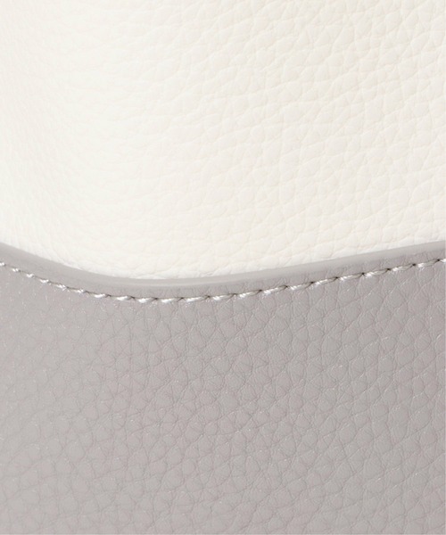 Laugoa(ラウゴア)の「HOORN ショルダーバッグ(ショルダーバッグ・レディース・ブラック/シルバーグレー/グレー/ベージュ・ONESIZE)」の16枚目の写真