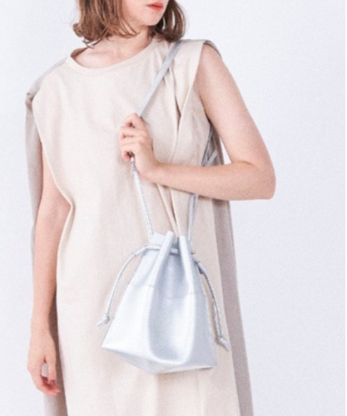 Laugoa(ラウゴア)の「HOORN ショルダーバッグ(ショルダーバッグ・レディース・ブラック/シルバーグレー/グレー/ベージュ・ONESIZE)」の19枚目の写真