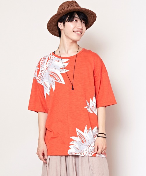チャイハネ（チャイハネ）の「【チャイハネ】リゾートトライバルメンズTシャツ（Tシャツ/カットソー・メンズ・ベージュ/ブラック/ホワイト/グリーン/ブルー/オフホワイト/オレンジ/ライトベージュ/ダークグリーン・FREE）」の9枚目の写真