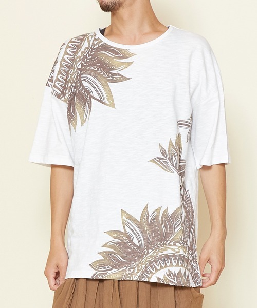 チャイハネ（チャイハネ）の「【チャイハネ】リゾートトライバルメンズTシャツ（Tシャツ/カットソー・メンズ・ベージュ/ブラック/ホワイト/グリーン/ブルー/オフホワイト/オレンジ/ライトベージュ/ダークグリーン・FREE）」の18枚目の写真