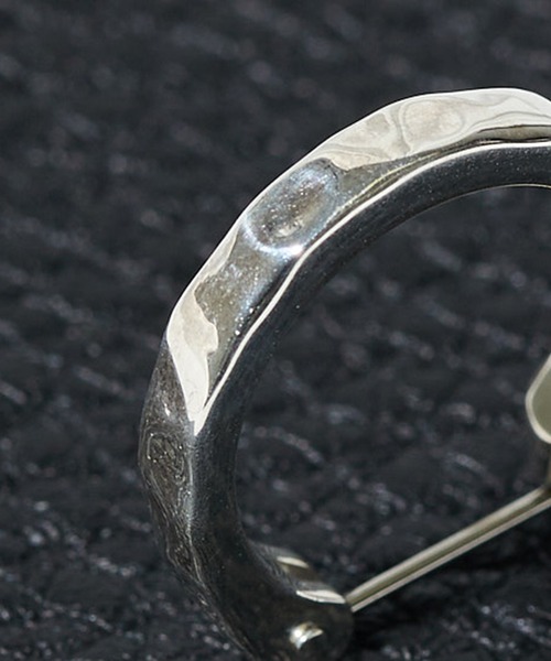 UNITED TOKYO（ユナイテッドトウキョウ）の「TフープピアスL（ピアス（片耳用）・メンズ・ブラック/シルバー・FREE）」の8枚目の写真