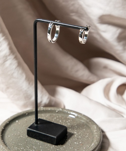 UNITED TOKYO（ユナイテッドトウキョウ）の「TフープピアスL（ピアス（片耳用）・メンズ・ブラック/シルバー・FREE）」の17枚目の写真