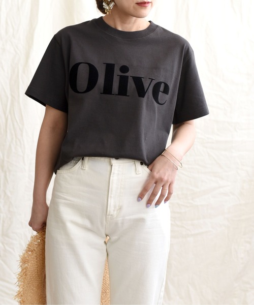 LHELBIE（レルビエ）の「OliveフロッキーロゴプリントTシャツ（Tシャツ/カットソー・レディース・ベージュ/オフホワイト/ピンク/グリーン/ダークグレー・M）」の2枚目の写真