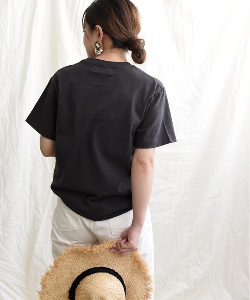 LHELBIE（レルビエ）の「OliveフロッキーロゴプリントTシャツ（Tシャツ/カットソー・レディース・ベージュ/オフホワイト/ピンク/グリーン/ダークグレー・M）」の17枚目の写真