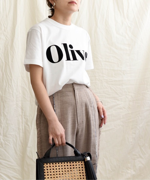 LHELBIE（レルビエ）の「OliveフロッキーロゴプリントTシャツ（Tシャツ/カットソー・レディース・ベージュ/オフホワイト/ピンク/グリーン/ダークグレー・M）」の6枚目の写真