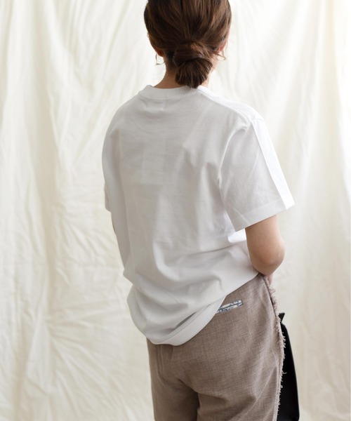 LHELBIE（レルビエ）の「OliveフロッキーロゴプリントTシャツ（Tシャツ/カットソー・レディース・ベージュ/オフホワイト/ピンク/グリーン/ダークグレー・M）」の8枚目の写真