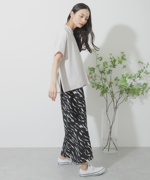 SENSE OF PLACE by URBAN RESEARCH（センスオブプレイスバイアーバンリサーチ）の「シルケットポンチョカットソー（Tシャツ/カットソー・レディース・ライトベージュ/ブラック/オフホワイト/イエロー・ONE）」の17枚目の写真