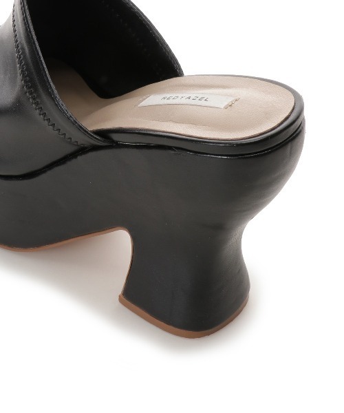 REDYAZEL（レディアゼル）の「ソフトフェイクレザー厚底サンダル（サンダル・レディース・ブラック/ベージュ/ラベンダー・SMALL/MEDIUM/LARGE）」の20枚目の写真