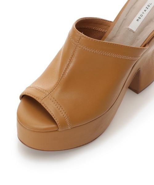 REDYAZEL（レディアゼル）の「ソフトフェイクレザー厚底サンダル（サンダル・レディース・ブラック/ベージュ/ラベンダー・SMALL/MEDIUM/LARGE）」の18枚目の写真