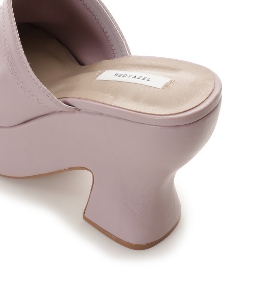 REDYAZEL（レディアゼル）の「ソフトフェイクレザー厚底サンダル（サンダル・レディース・ブラック/ベージュ/ラベンダー・SMALL/MEDIUM/LARGE）」の16枚目の写真