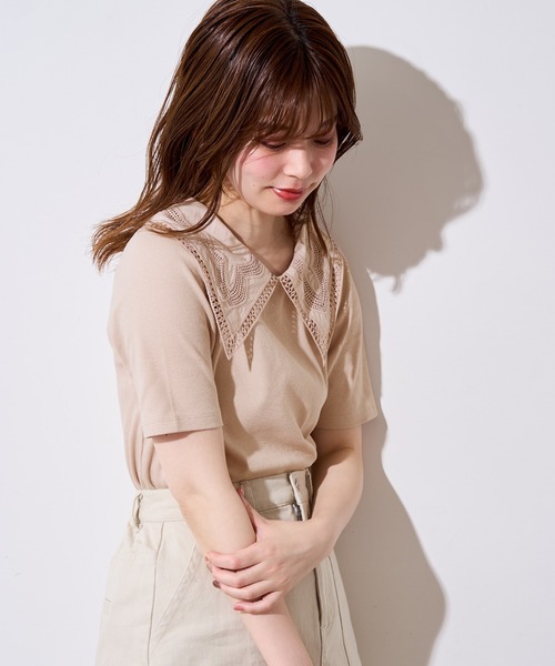 natural couture(ナチュラルクチュール)の「ビッグ衿デザインリブトップス(Tシャツ/カットソー・レディース・ライトベージュ/オフホワイト/その他1/ブラック・FREE)」の11枚目の写真