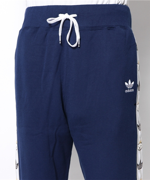adidas Originals（アディダスオリジナルス）の「メンズ アディダス スウェットパンツ NIGO CUFF SWEAT M69165（その他パンツ・メンズ・ネイビー・X-LARGE/MEDIUM/LARGE）」の2枚目の写真