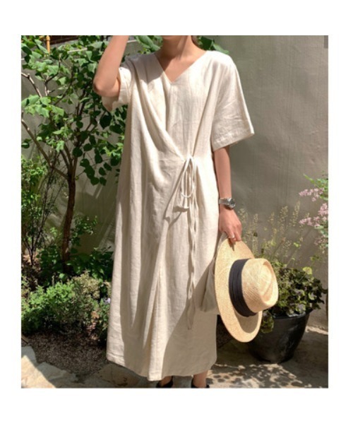 大人シルエット ゆったりシルエット ロング丈 綿麻 半端袖ウエストリボンデザインvネックワンピース