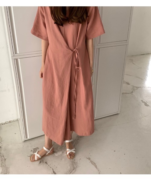 Ritzy（リッツィー）の「大人シルエット　ゆったりシルエット　ロング丈　綿麻　半端袖ウエストリボンデザインVネックワンピース（ワンピース・レディース・ホワイト/ベージュ/ピンク系その他・FREE）」の10枚目の写真