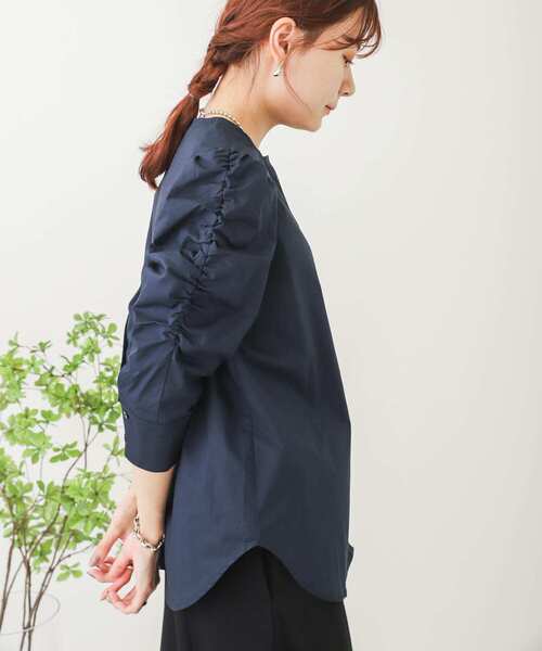 SENSE OF PLACE by URBAN RESEARCH（センスオブプレイスバイアーバンリサーチ）の「ノーカラーギャザースリーブシャツ（シャツ/ブラウス・レディース・オフホワイト/ネイビー・ONE）」の22枚目の写真