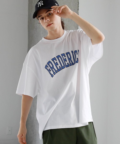 希少【BALMAIN】アストロノートプリントTシャツ マルチパターンアーチロゴビッグTシャツ(Tシャツ/カットソー