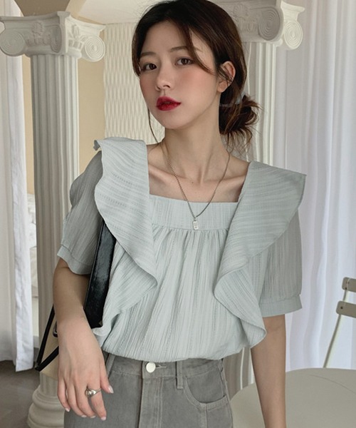 レディーススクエアネックのこなれフリルブラウス
