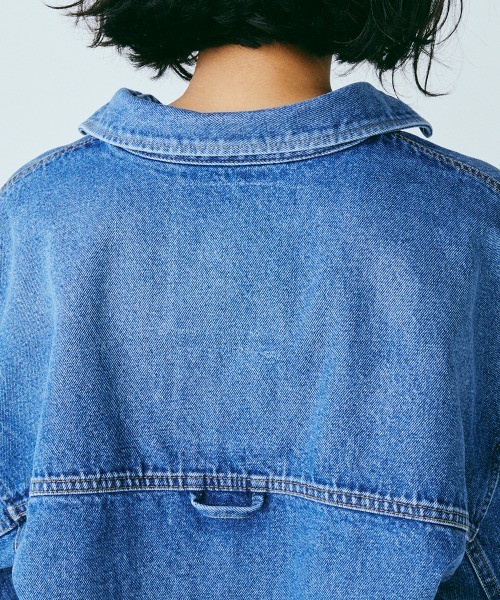 DOUBLE STANDARD CLOTHING(ダブルスタンダードクロージング)の「ビッグシルエットブルーデニムジャケット(デニムジャケット・レディース・ブルー・FREE)」の2枚目の写真