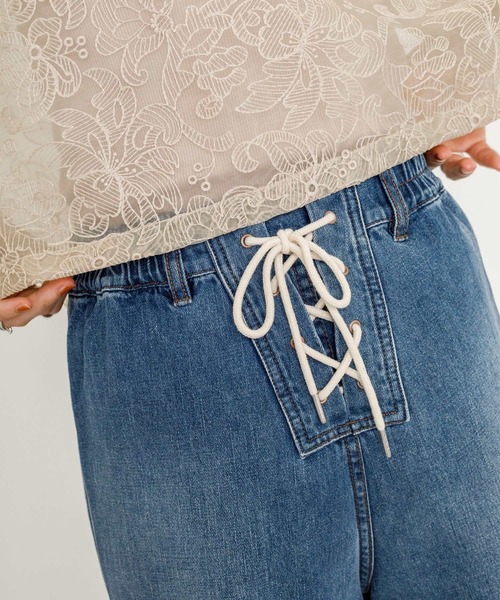 w closet（ダブルクローゼット）の「裾スリット後ろレースアップデニムパンツ（デニムパンツ・レディース・ブルー/ケミカルウォッシュ/キナリ・S/M）」の9枚目の写真