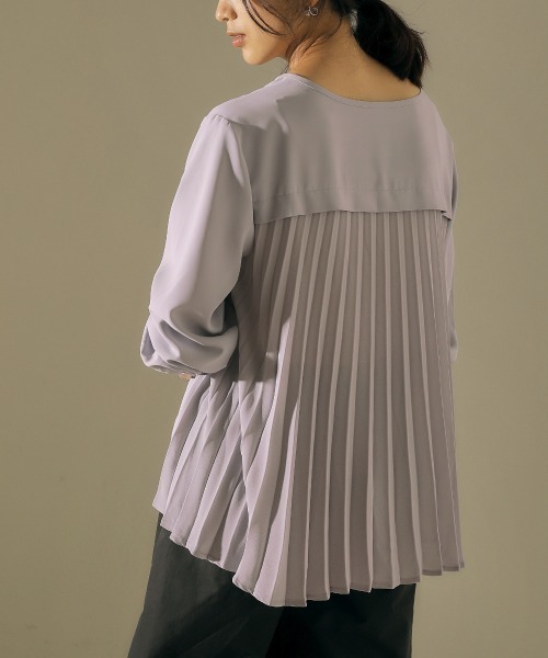 Bou Jeloud(ブージュルード)の「バックプリーツトップス(Tシャツ/カットソー・レディース・グレー/ベージュ/ブラック・38)」の5枚目の写真