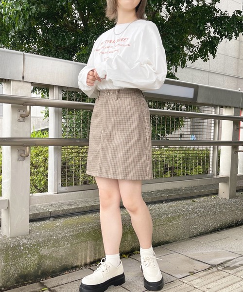 apres jour(アプレジュール)の「ショート丈プリントロンT【ZOZOTOWN限定アイテム】(Tシャツ/カットソー・レディース・アイボリー/ナチュラル/ブラック/その他/グリーン/ホワイト系その他/オフホワイト/クリーム・フリー/X-LARGE)」の14枚目の写真