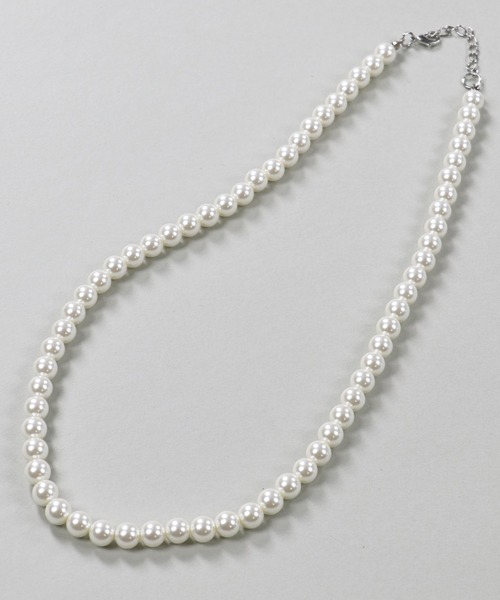 SPINNS（スピンズ）の「50cm シンプルパールネックレス（ネックレス・レディース・ホワイト・ONESIZE）」の4枚目の写真