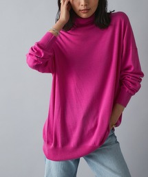女性らしくラフに着こなせる　カシミヤ混タートルネックチュニックニット