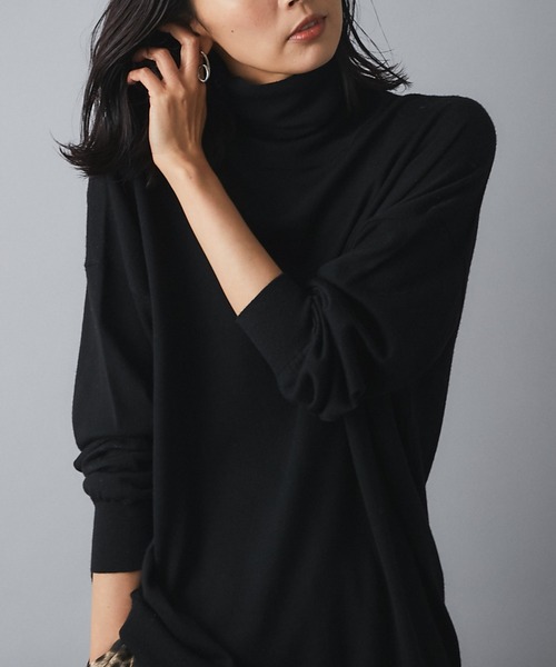 RIVE DROITE（リヴドロワ）の「女性らしくラフに着こなせる　カシミヤ混タートルネックチュニックニット（ニット/セーター・レディース・ブラック/ベージュ系その他/ピンク/モカ・FREE）」の2枚目の写真