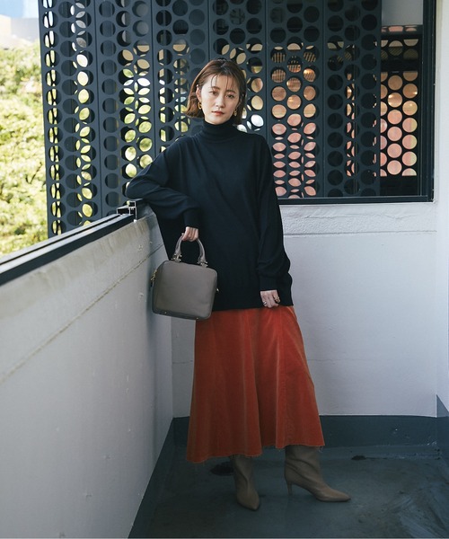 RIVE DROITE（リヴドロワ）の「女性らしくラフに着こなせる　カシミヤ混タートルネックチュニックニット（ニット/セーター・レディース・ブラック/ベージュ系その他/ピンク/モカ・FREE）」の22枚目の写真