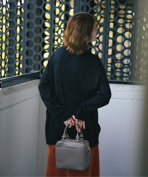 RIVE DROITE（リヴドロワ）の「女性らしくラフに着こなせる　カシミヤ混タートルネックチュニックニット（ニット/セーター・レディース・ブラック/ベージュ系その他/ピンク/モカ・FREE）」の7枚目の写真